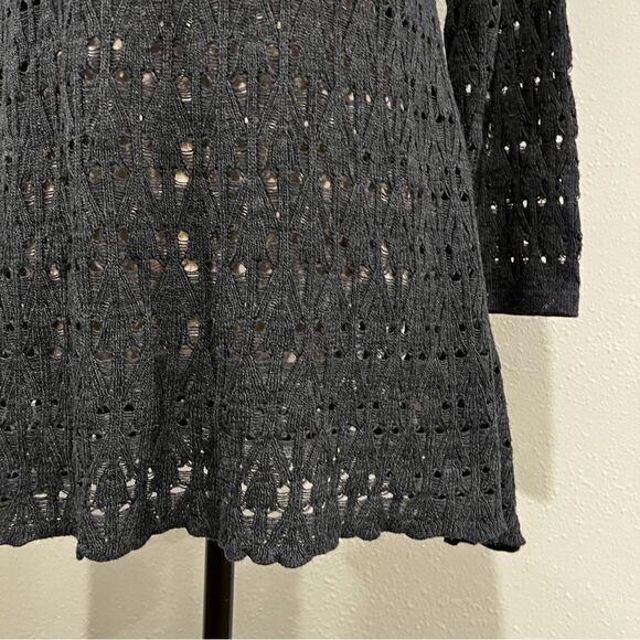 Open knit charcoal color sweater - Picture 4 of 13